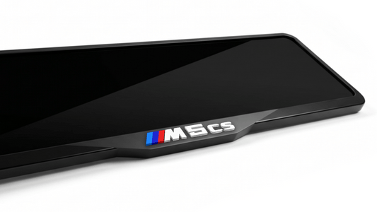 إطار لوحة ترخيص أكريليك مقطوع بالليزر لسيارة BMW M5 CS - أسود لامع