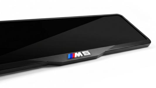 إطار لوحة ترخيص أكريليك مقطوع بالليزر لسيارة BMW M5 - أسود لامع